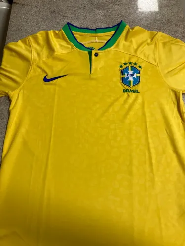 Camisa do Brasil Amarela 2022/2023 - Tamanho P