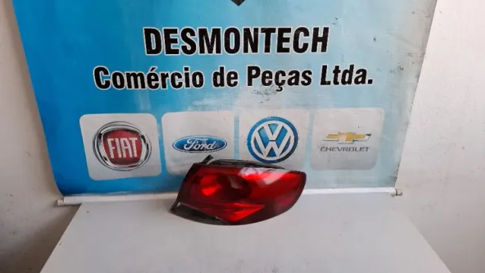 Lanterna siena lado direito 2008-2016 200,00$