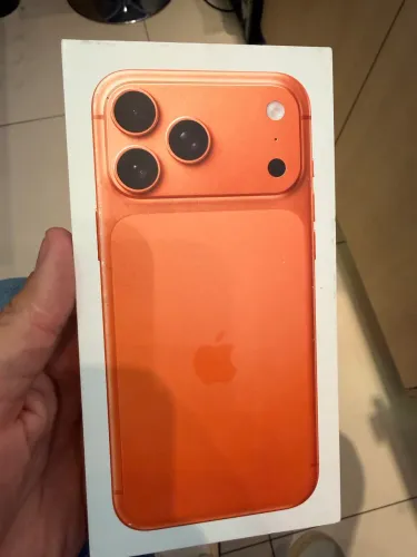 iPhone 17 pro Max 1 tb laranja