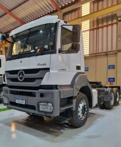 Lote de MB 3344 ano 2022, 6x4, interior de SP