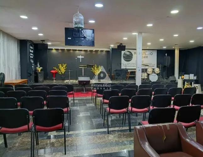 Galpão Comercial com 1.384 m²- 3 Pavimentos