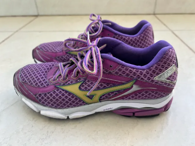 Tênis Mizuno Wave Ultima 9