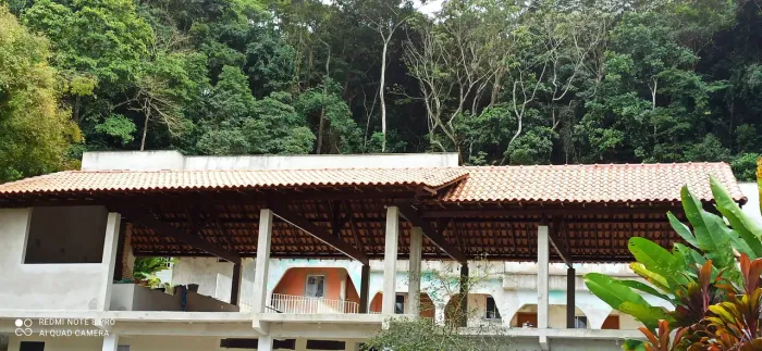 Faço seu telhado colonial e fibrocimento, a solução para sua casa.