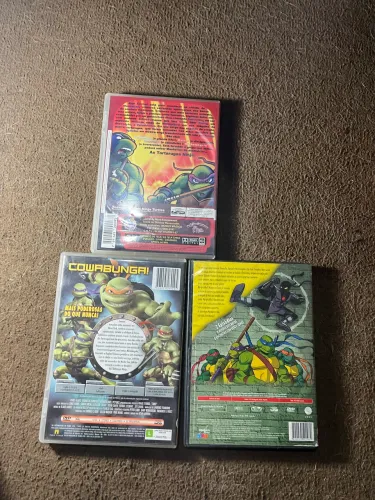 Três DVDs Tartarugas Ninja q