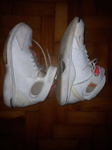 Tênis de basquete masculino Nike Air Zoom Huarache 2K4 Kobe tamanho 43 usado