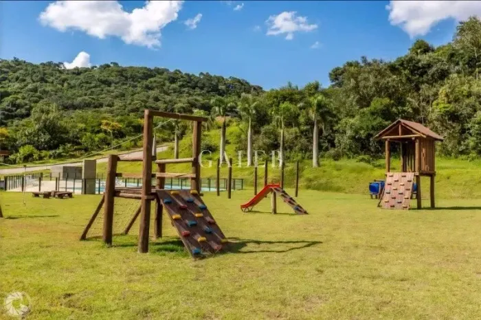 Terreno a venda com 720m² no Condomínio Itaporã