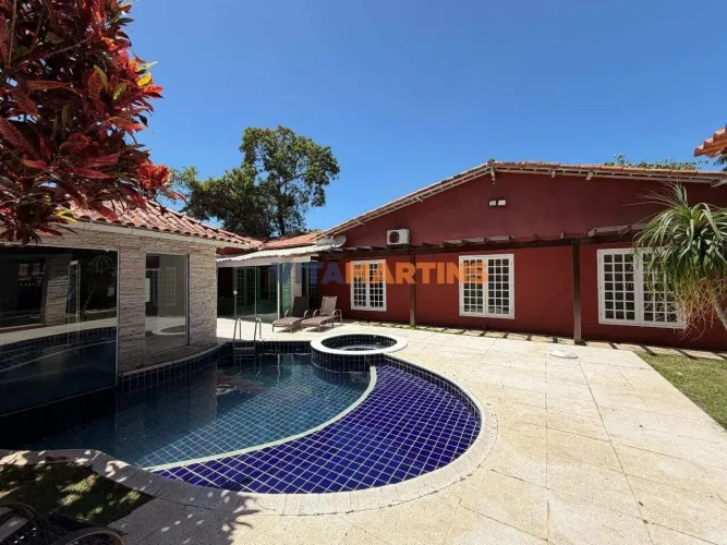 Casa linear em Condomínio fechado para aluguel por R$6.500,00 + TAXAS, em Cabo Frio/RJ na 