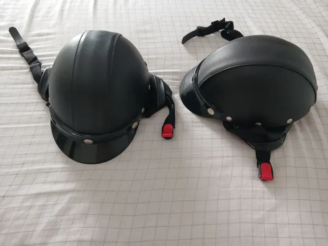 Par de  capacetes novos Coquinho 