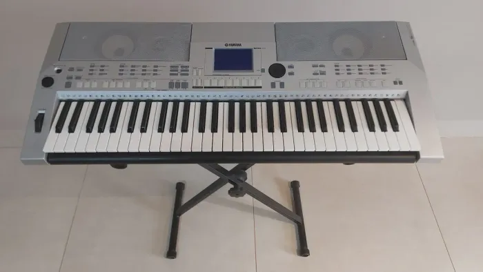 Teclado Yamaha PSR-S500