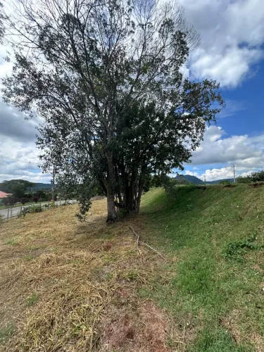 Vendo excelente terreno em reserva ecológica sete nascentes condomínio em Bofete/SP