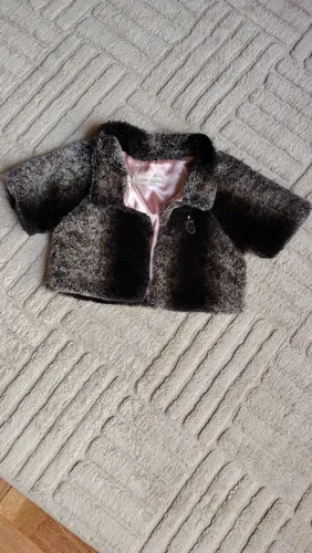 Bolero/casaco Infantil de Pelúcia - Elegância para sua pequena!