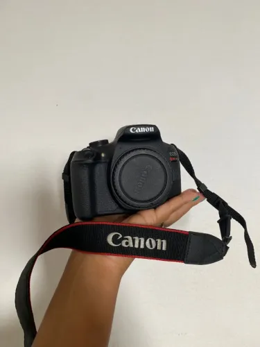 Câmera Canon T7 Lente 18-55mm