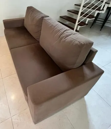 Sofá 3 lugares em camurça