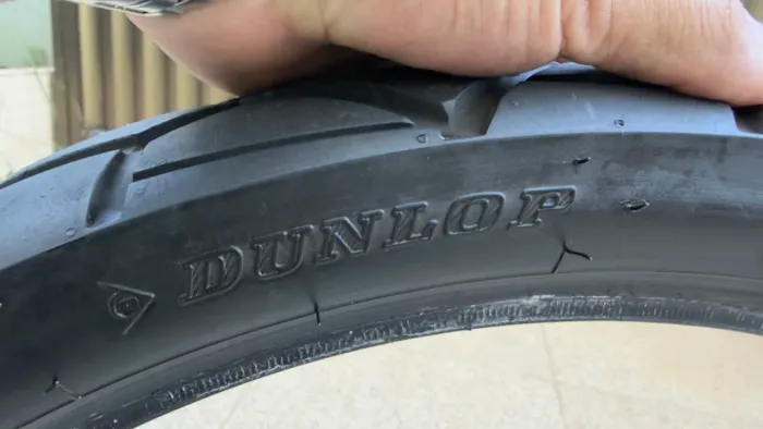 Vendo pneu Dunlop T Dianteiro 90/90-aro 21 