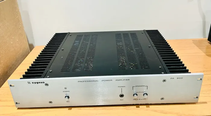 CYGNUS PA800 (impecável)