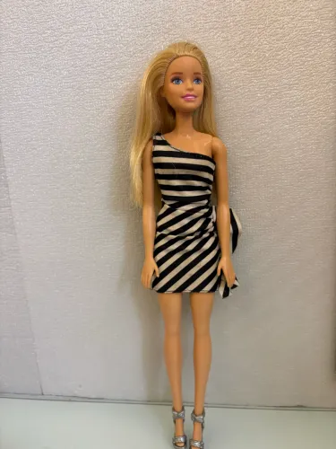Boneca Barbie Mattel Edição Anos 60