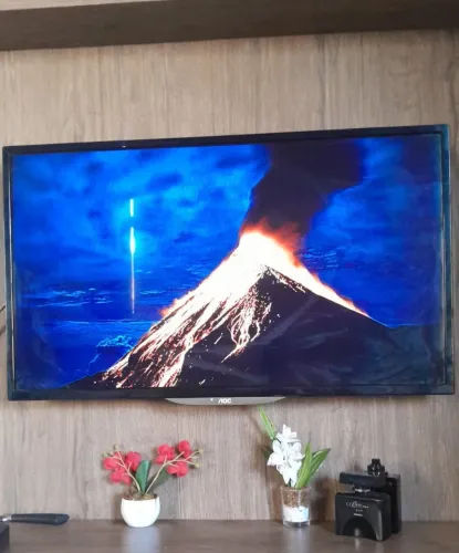 Vende-se TV AOC 32'