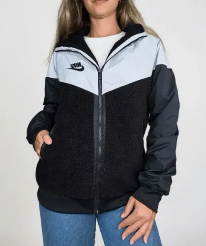 jaqueta sherpa nike forrada peluciada com capuz feminina p/m
