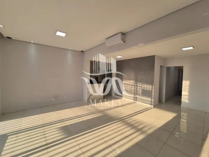 Locação. Sobrado de 3 dormitórios, suite com closet, cozinha planejada e área de churrasqu
