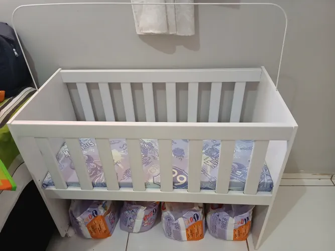 Vende-se mini berço + o kit