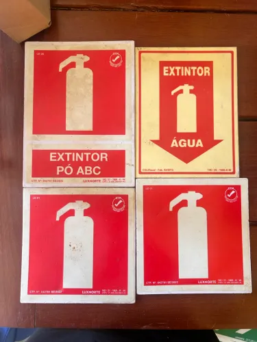 Placas de sinalização