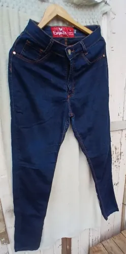 3 calças feminina por 20$
