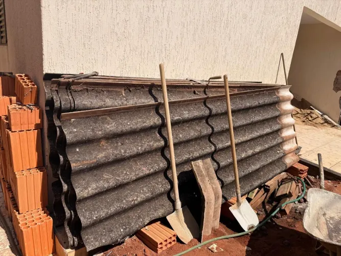 Vendo telhas eternite excelente custo benefício!!