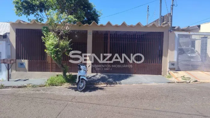 Casa para aluguel, 3 quartos, 2 vagas, Coophafé - Campo Grande/MS