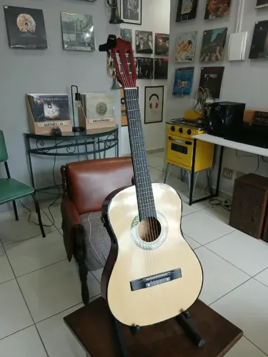 Violão Eletroacústico de Nylon
