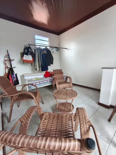 ALUGA-SE IMÓVEL TRIPLEX + KITNETS | CAMAÇARI/BA