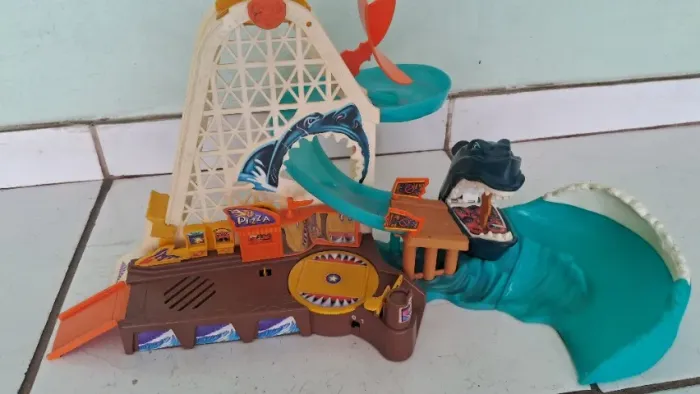 Hot Wheels Pista do Tubarão