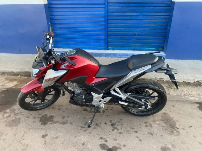 Vendo cb 300F