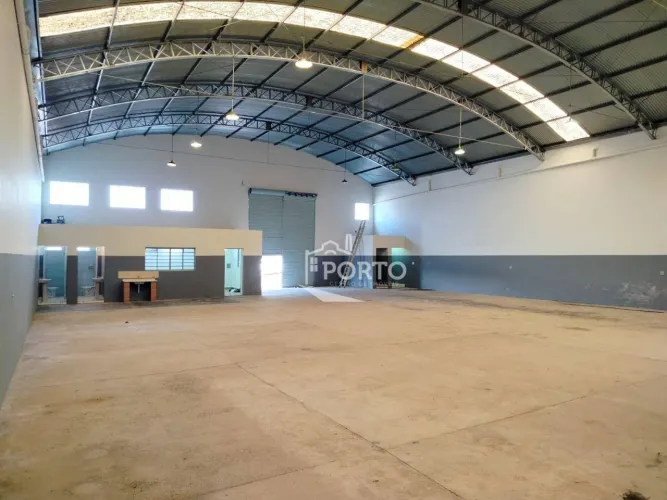 Ponto comercial Galpão para alugar no bairro Jardim Pacaembu em Piracicaba