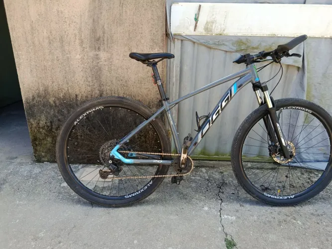 Bicicleta aro 29 Oggi 7.0