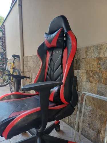 Vendo cadeira gamer seminova