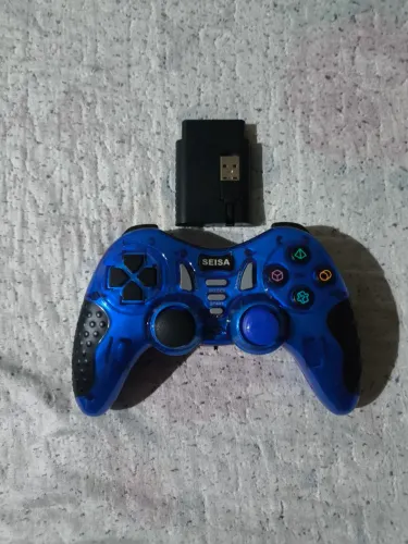 Vende-se 100 R$ controle compatível ps3,ps2,PC,SMART TV novo.