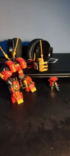 LEGO ninjago 70500 kai's Fire mech + manual