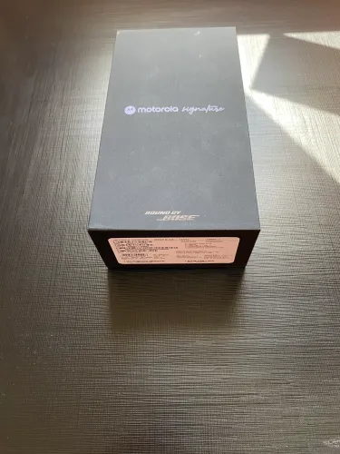[LACRADO] Smartphone Motorola Signature 5G 512GB
