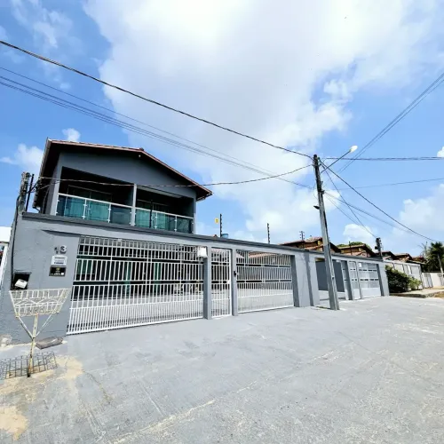 ALUGO CASA EM SALINAS POR TEMPORADA, COM 6 SUÍTES E 8 VAGAS NA GARAGEM