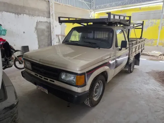 Chevrolet D-20 S / Luxe 3.9/4.0 Diesel 1989
