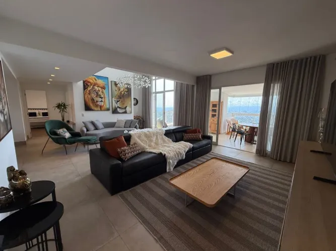 Apartamento mobiliado de alto padrão - 220m², 3 suítes e lazer de resort no Vila da Serra