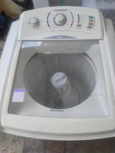 Maquina de lavar Electrolux 12kg (Silênciosa)