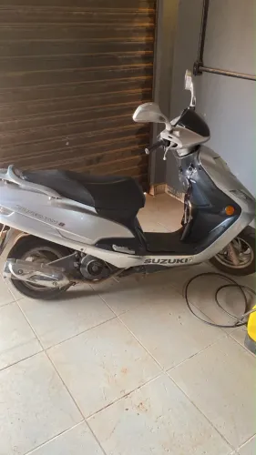 Moto suzuki