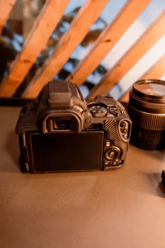Canon EOS Rebel SL3 + 2 Lentes Canon