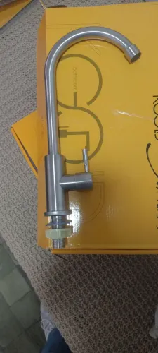 Vendo uma torneira para sua cozinha