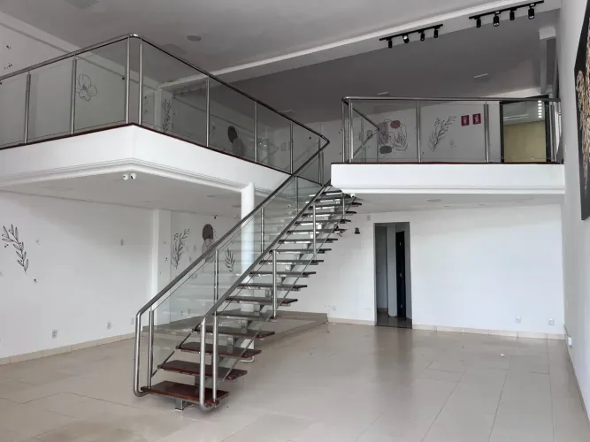 Sala comercial térrea de 160 m² para locação na 104 Sul em Palmas TO