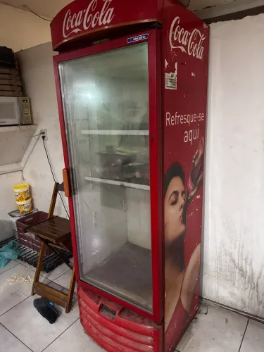 Expositora coca cola funcionando 