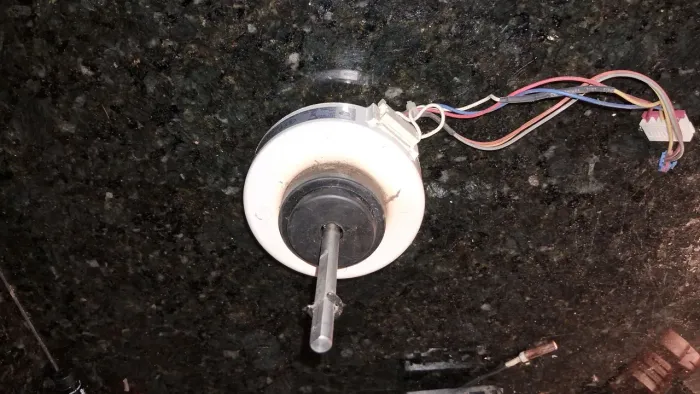Motor evaporadora Samsung modelo Y4S476A55 usado