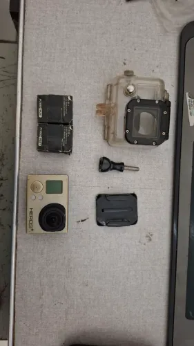 Gopro hero 3+ Black com 2 baterias 