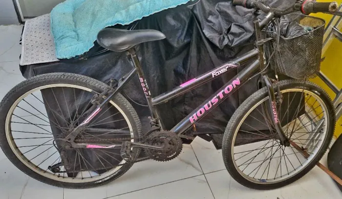 Vendo bicicleta feminina Houston em bom estado